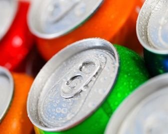 В России хотят запретить продавать газированные напитки детям, не достигшим 14 лет