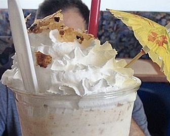 Молочный коктейль с пахлавой
