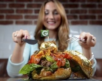 В Лондоне приготовили самый дорогой в мире гамбургер