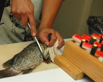 Суши, приготовленные при помощи акупунктуры