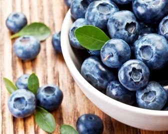 Названы продукты, способные заменить крем для загара