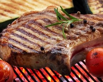 Диетологи рассказали, как правильно готовить мясо на гриле